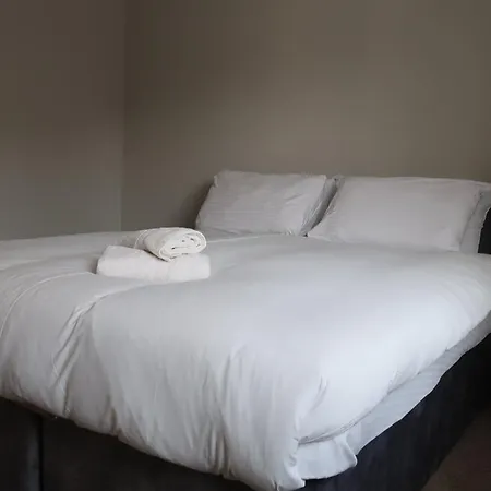 Garth House Apartman *